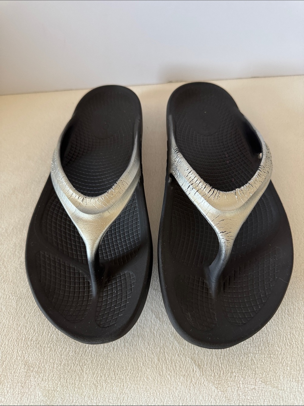 Oofos flip flops